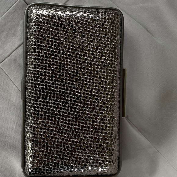Sondra Robert’s Metallic Clutch NWT - Picture 2 of 6
